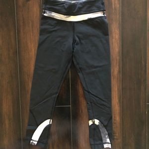 LULULEMON RUN INSPIRE CROP II - SZ 2